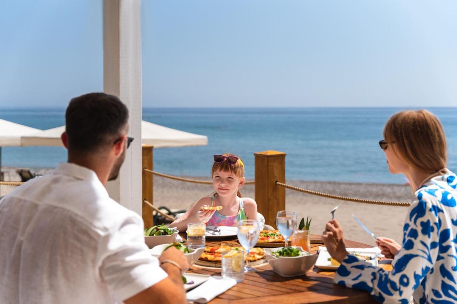 Курортный комплекс Rixos Sungate - The Land Of Legends Access