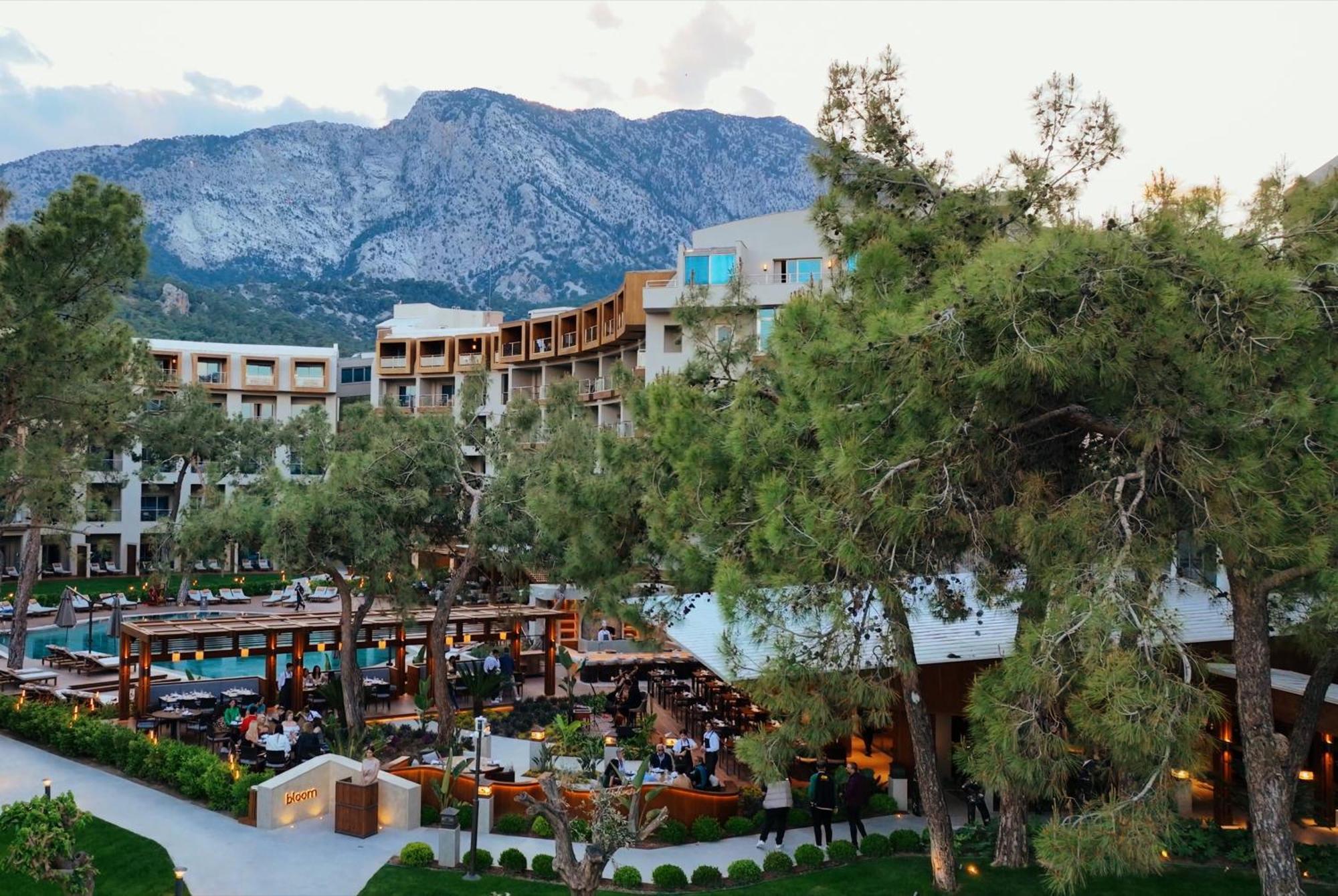 Курортный комплекс Rixos Sungate - The Land Of Legends Access